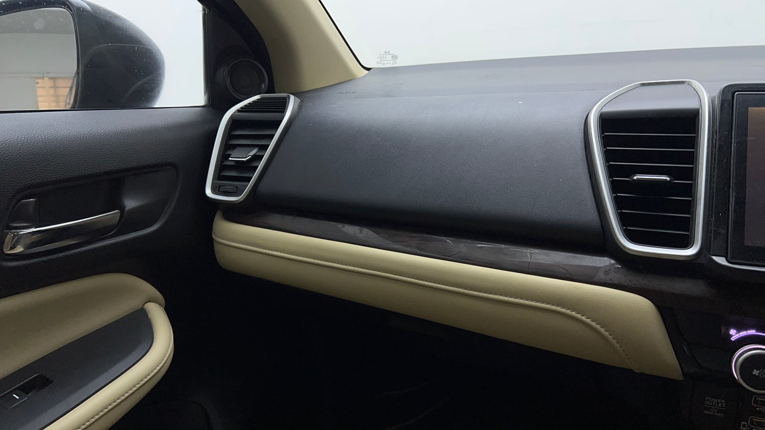 Used 2021 Honda City ZX CVT Petrol Petrol Automatic top_features Side airbags