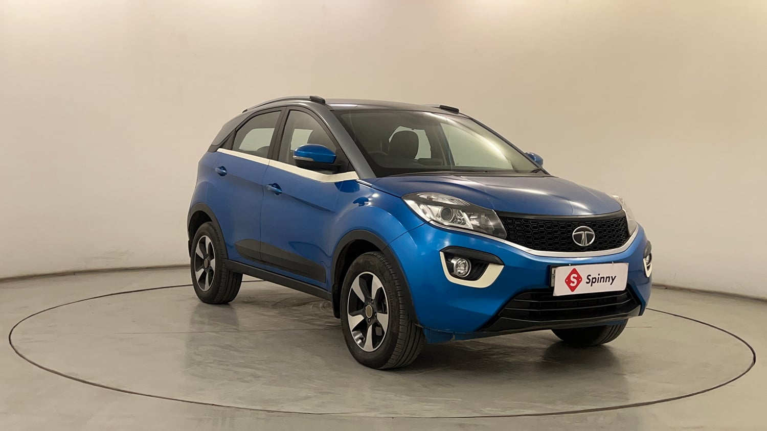 Used 2018 Tata Nexon XZ Plus Diesel Diesel Manual exterior RIGHT FRONT CORNER VIEW