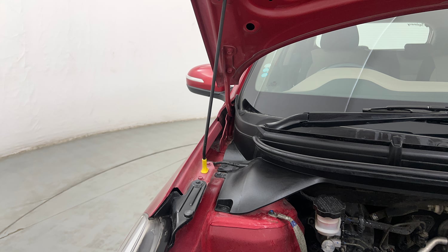 Used 2018 Hyundai Elite i20 Asta 1.2 (O) Petrol Manual engine ENGINE RIGHT SIDE HINGE & APRON VIEW