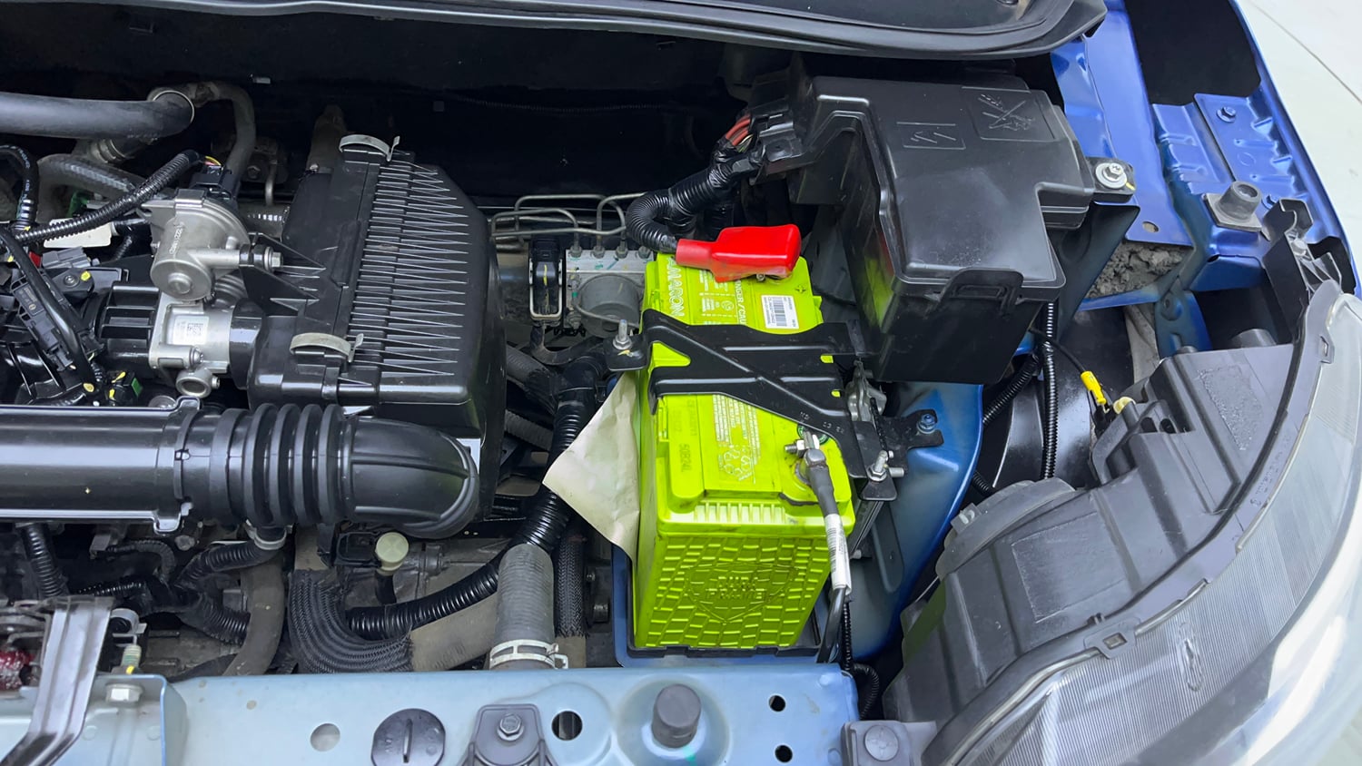 Used 2022 Renault Triber RXZ Dual Tone Petrol Manual engine ENGINE LEFT SIDE VIEW