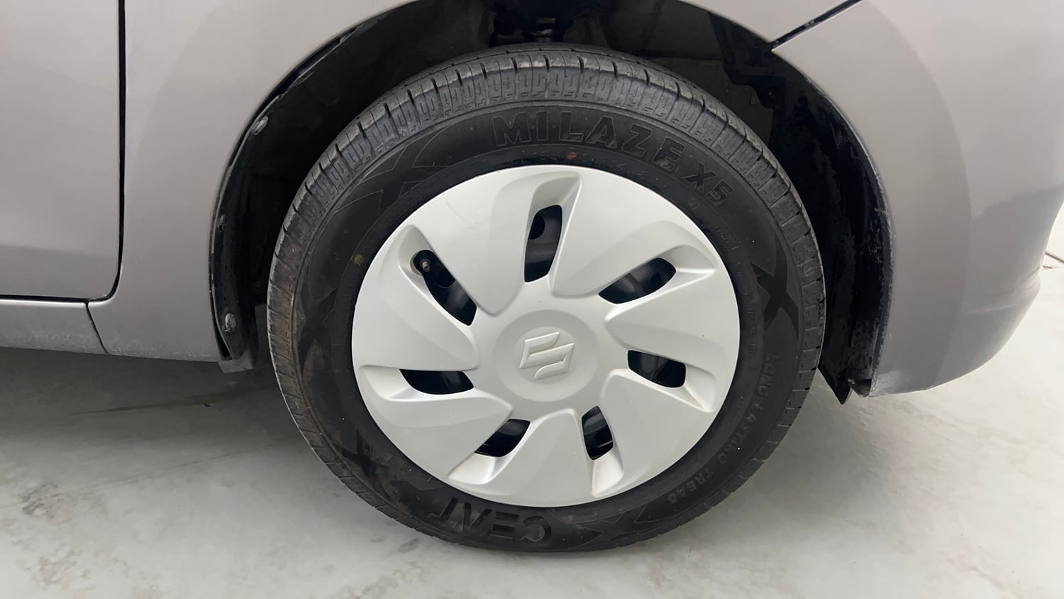 Used 2017 Maruti Suzuki Celerio ZXI (O) AMT Petrol Automatic tyres RIGHT FRONT TYRE RIM VIEW