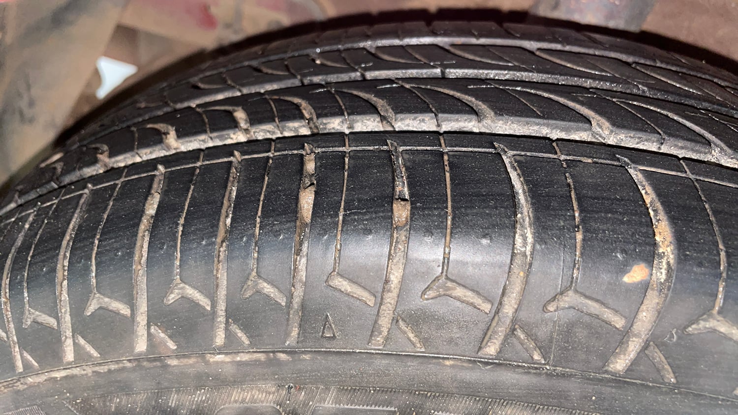 Used 2017 Hyundai Grand i10 Sportz (O) 1.2 Kappa VTVT Petrol Manual tyres RIGHT REAR TYRE TREAD VIEW