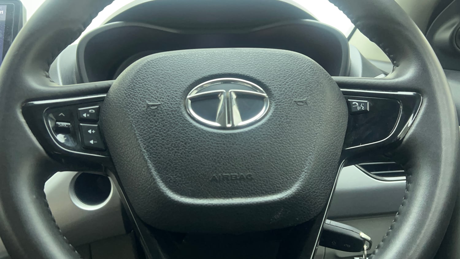 Used 2019 Tata Nexon XMA Diesel Diesel Automatic top_features Steering mounted controls
