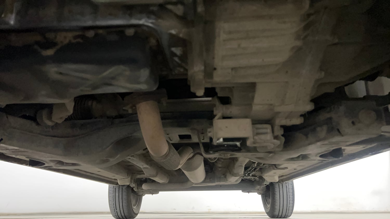 Used 2018 Tata Nexon XZ Plus Diesel Diesel Manual extra FRONT LEFT UNDERBODY VIEW