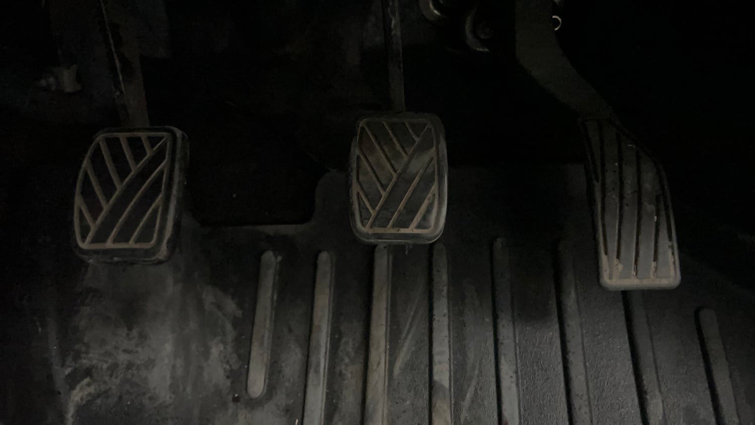 Used 2014 Maruti Suzuki Swift VXi Petrol Manual interior PEDALS VIEW