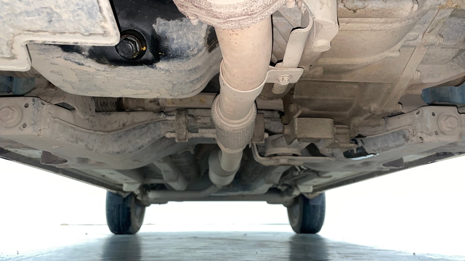 Used 2023 Tata Nexon XZ Plus Petrol Manual extra FRONT LEFT UNDERBODY VIEW