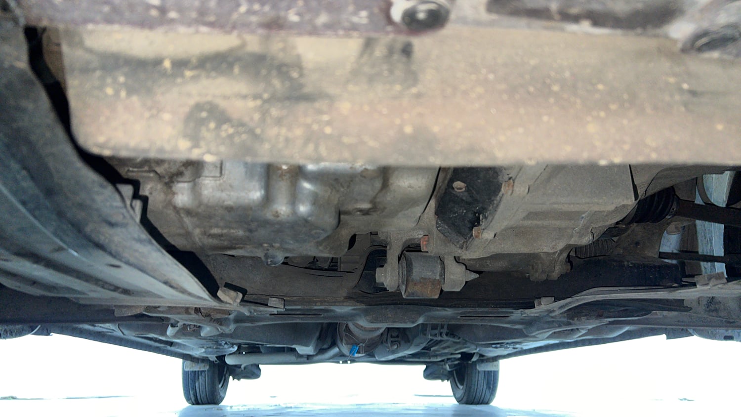 Used 2014 Honda Amaze 1.2 S i-VTEC Petrol Manual extra FRONT LEFT UNDERBODY VIEW