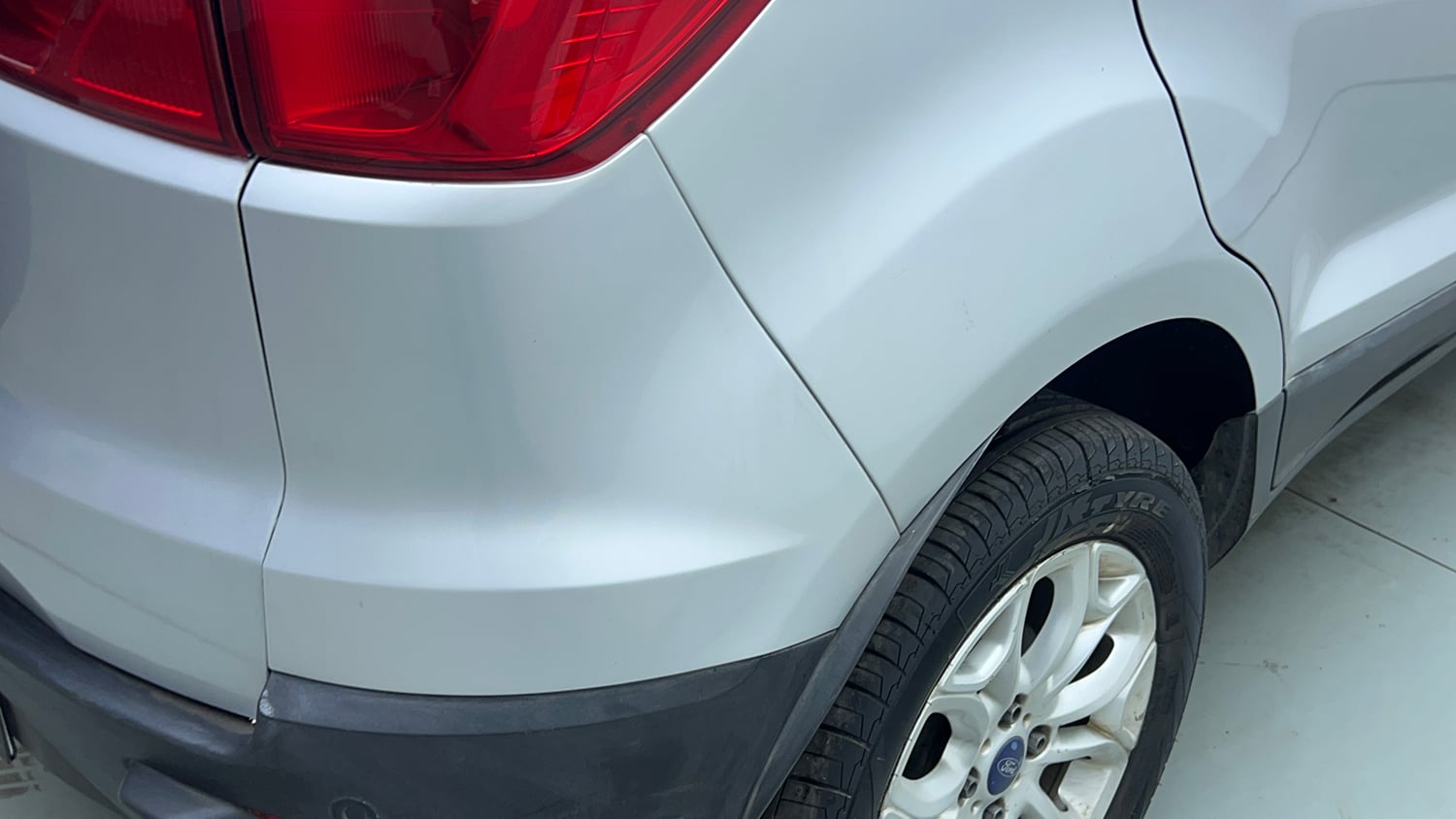 Used 2015 Ford EcoSport Titanium 1.5L Ti-VCT AT Petrol Automatic dents MINOR SCRATCH