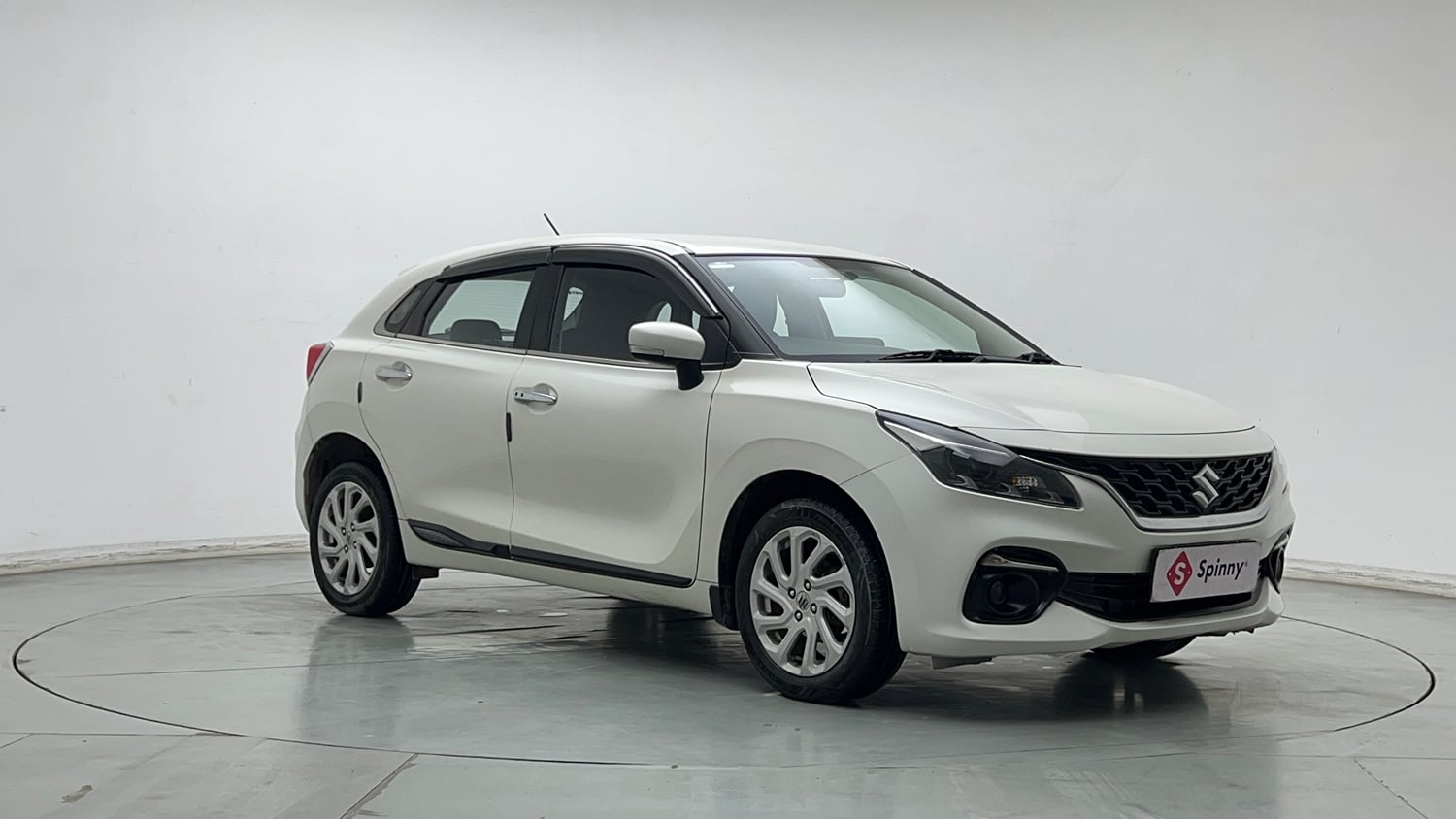 Used 2022 Maruti Suzuki Baleno Zeta MT Petrol Manual exterior RIGHT FRONT CORNER VIEW