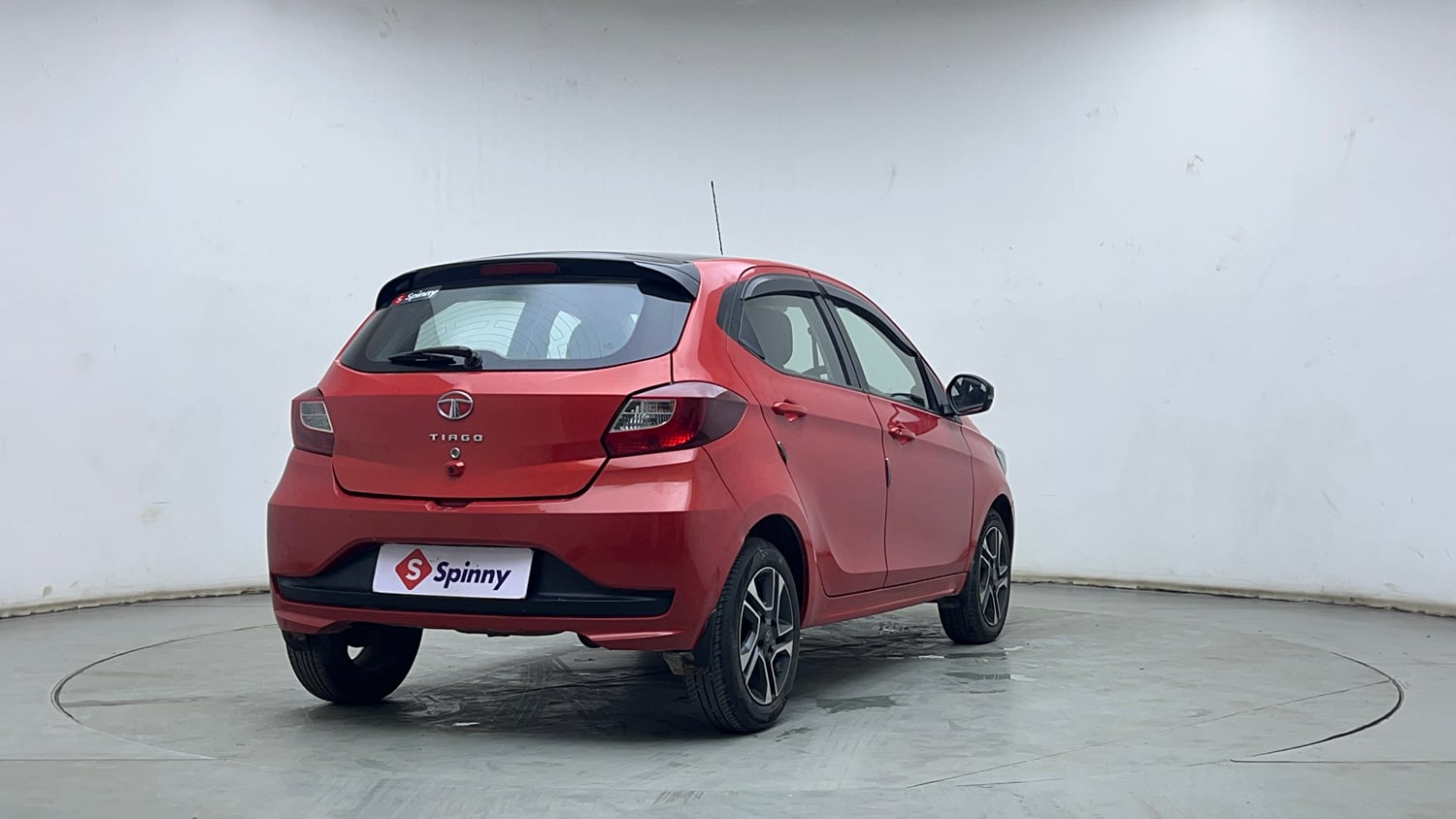 Used 2020 Tata Tiago XZ Plus Dual Tone Petrol Manual exterior RIGHT REAR CORNER VIEW
