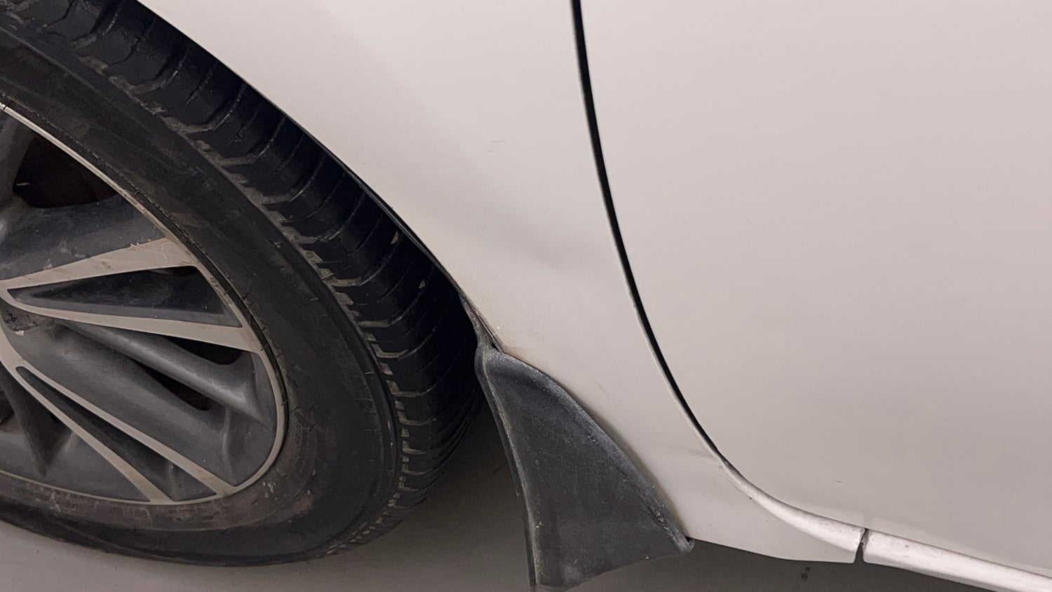 Used 2018 Toyota Corolla Altis VL CVT Petrol Petrol Automatic dents MINOR SCRATCH