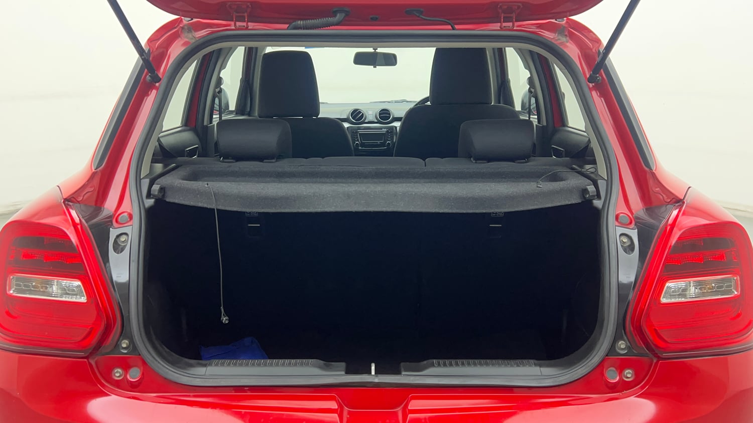 Used 2019 Maruti Suzuki Swift ZDi AMT Diesel Automatic interior DICKY INSIDE VIEW