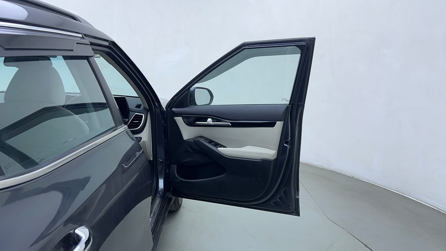 Used 2022 Kia Seltos HTX 1.5 Petrol Manual interior RIGHT FRONT DOOR OPEN VIEW