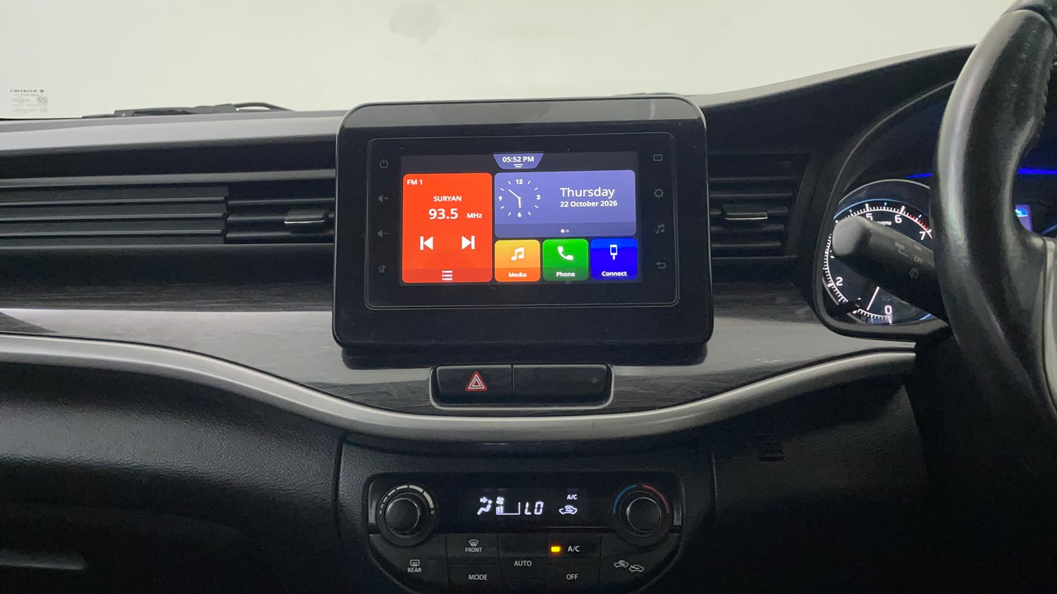 Used 2019 Maruti Suzuki XL6 Alpha AT Petrol Petrol Automatic interior MUSIC SYSTEM & AC CONTROL VIEW