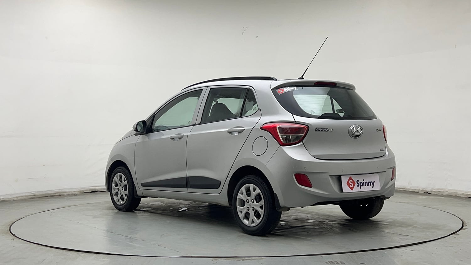 Used 2016 Hyundai Grand i10 Sportz 1.2 Kappa VTVT Petrol Manual exterior LEFT REAR CORNER VIEW