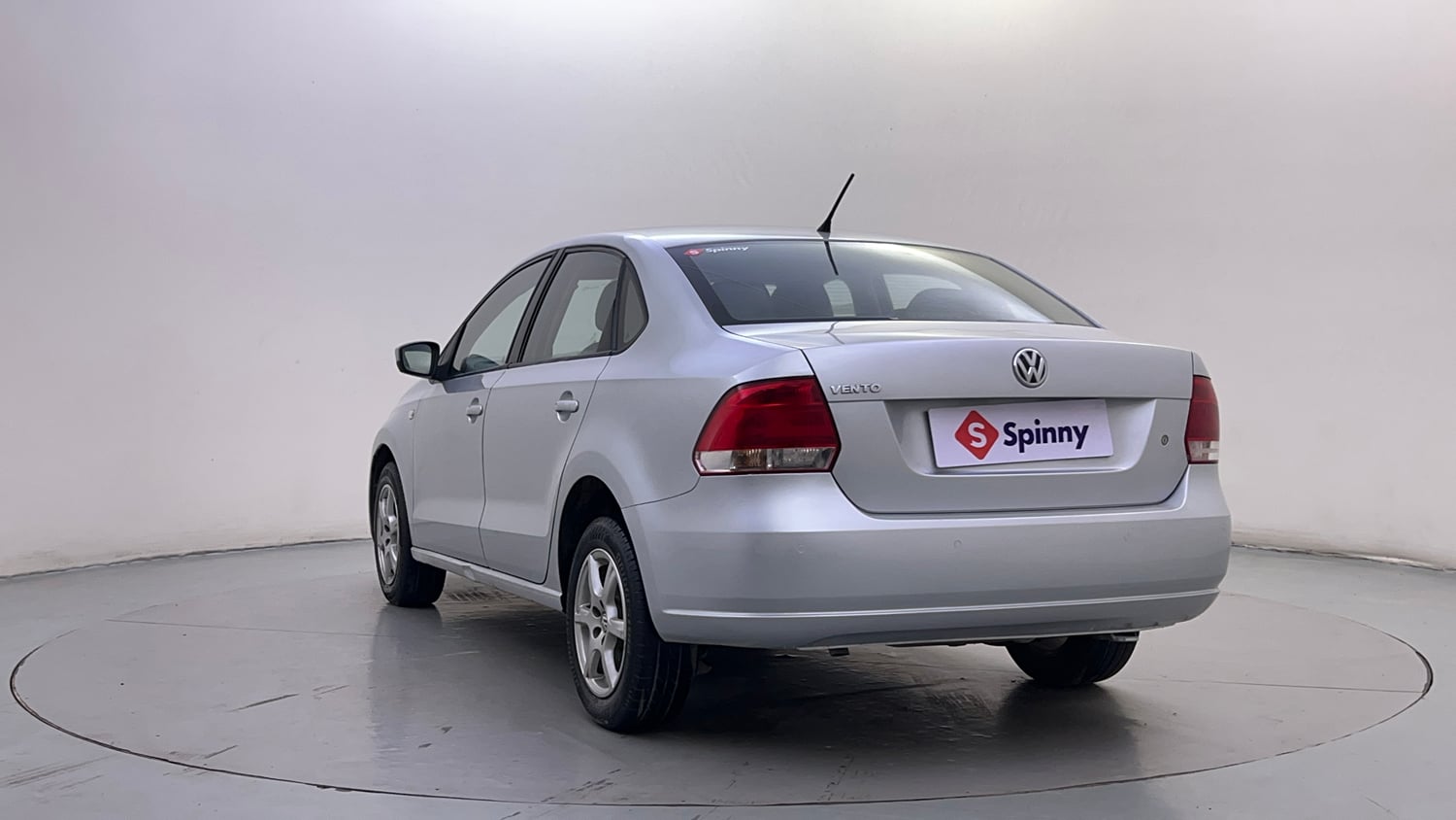 Used 2014 Volkswagen Vento Highline Petrol Petrol Manual exterior LEFT REAR CORNER VIEW