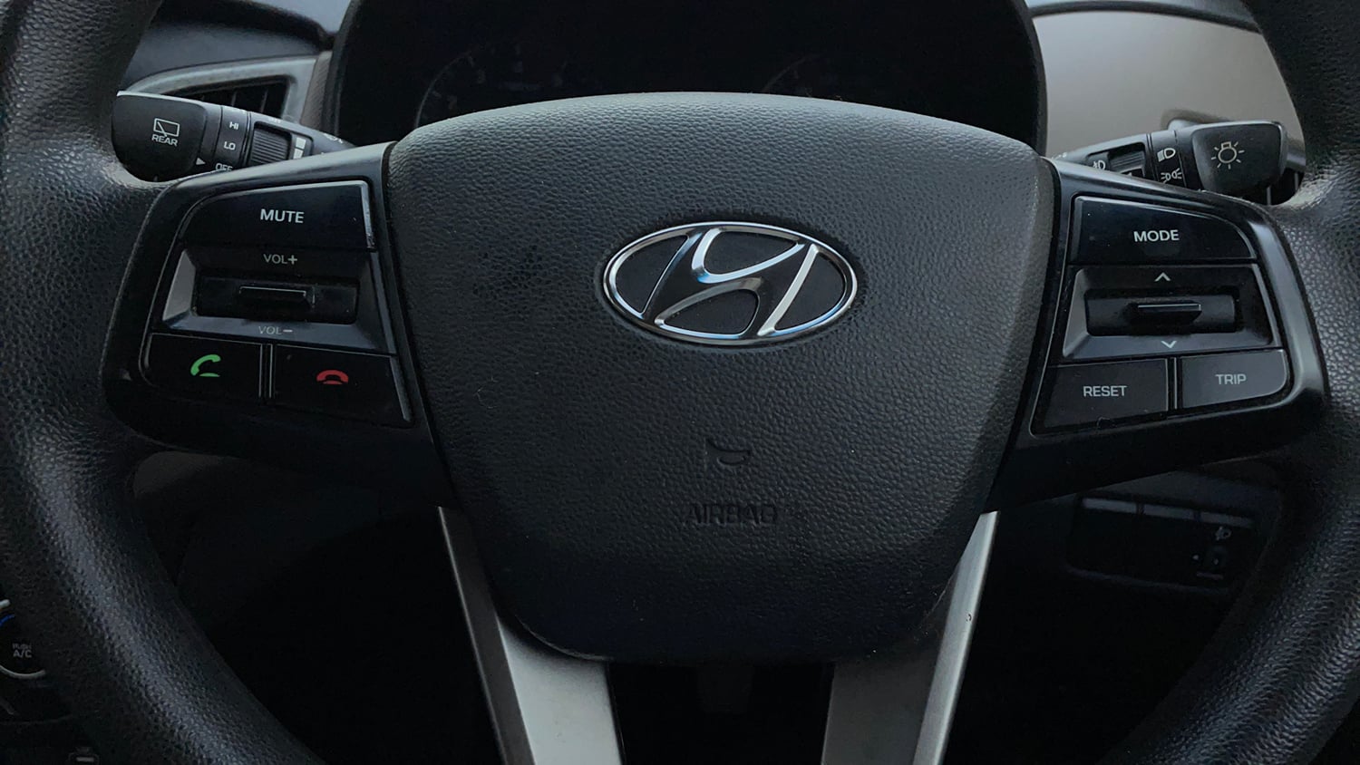Used 2016 Hyundai Creta 1.6 SX Plus Petrol Petrol Manual top_features Airbags