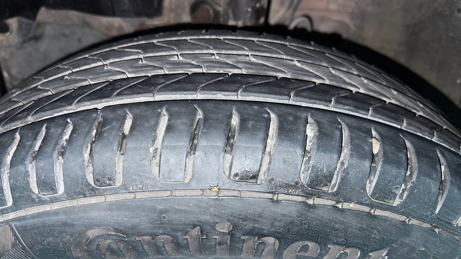 Used 2016 Honda City V Petrol Manual tyres LEFT FRONT TYRE TREAD VIEW