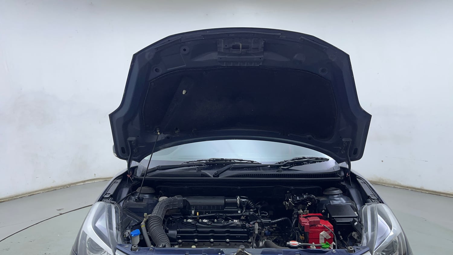 Used 2020 Maruti Suzuki Baleno Delta Petrol Manual engine ENGINE & BONNET OPEN FRONT VIEW