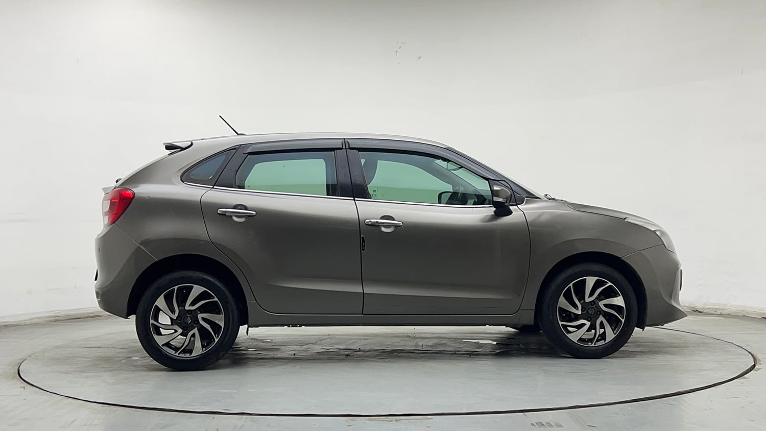 Used 2020 Maruti Suzuki Baleno Alpha Petrol Manual exterior RIGHT SIDE VIEW
