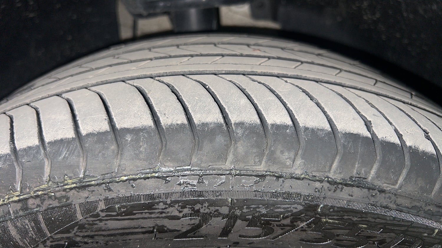 Used 2026 MG Motors Windsor EV Essence Pro Electric Automatic tyres RIGHT FRONT TYRE TREAD VIEW
