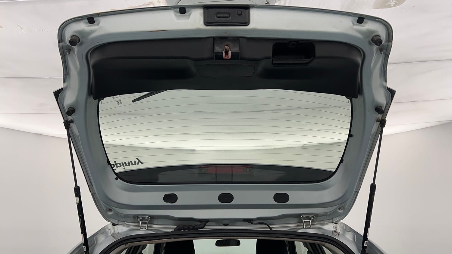Used 2022 Maruti Suzuki Baleno Zeta MT Petrol Manual interior DICKY DOOR OPEN VIEW