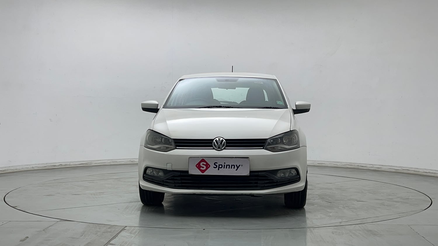 Used 2014 Volkswagen Polo Comfortline 1.2L (P) Petrol Manual exterior FRONT VIEW
