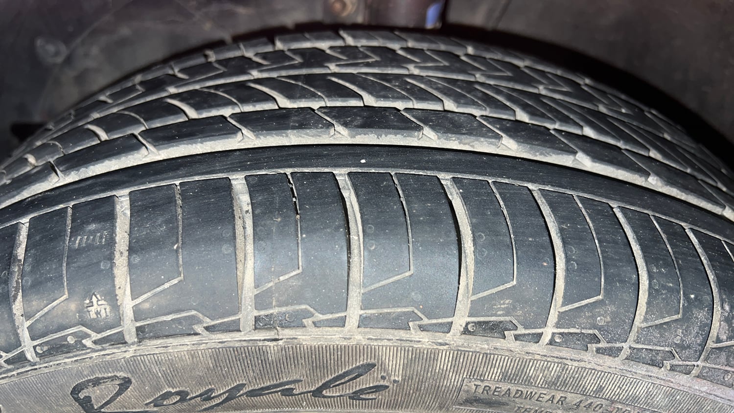 Used 2016 Maruti Suzuki Baleno Zeta 1.2 Petrol Manual tyres LEFT FRONT TYRE TREAD VIEW