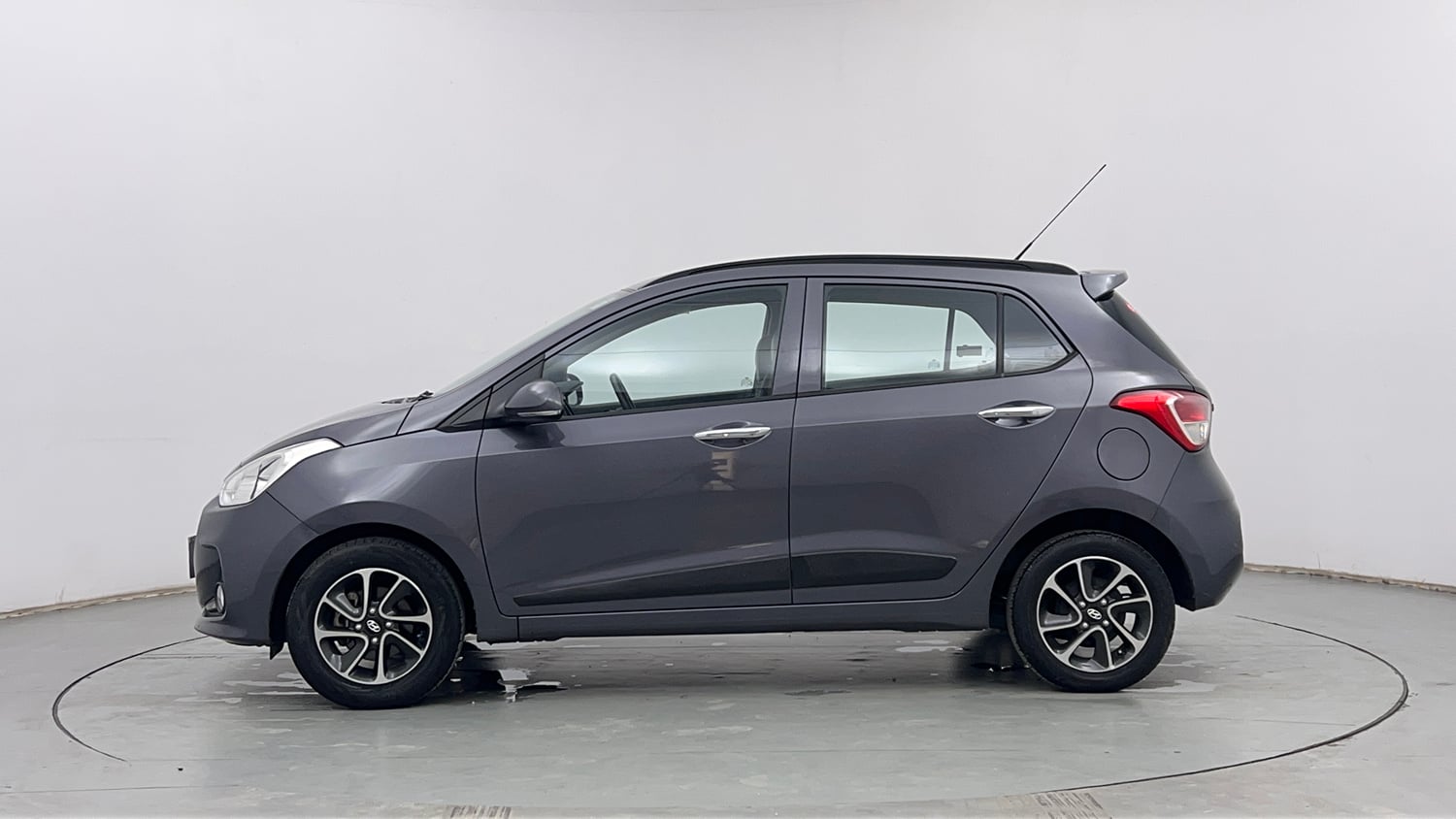 Used 2017 Hyundai Grand i10 Asta 1.2 Kappa VTVT Petrol Manual exterior LEFT SIDE VIEW