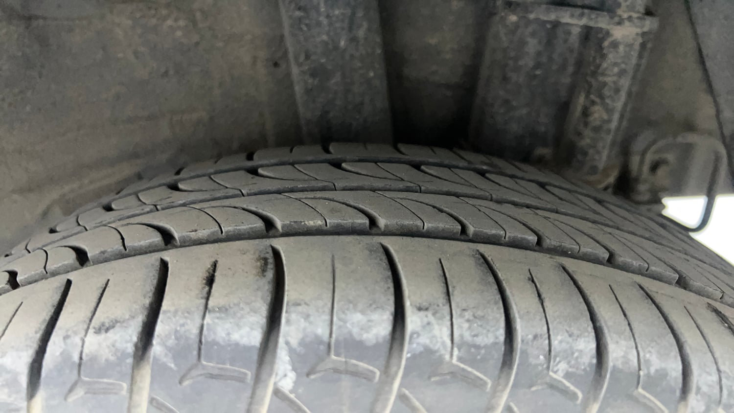 Used 2016 Hyundai Grand i10 Sportz 1.1 CRDi Diesel Manual tyres LEFT REAR TYRE TREAD VIEW