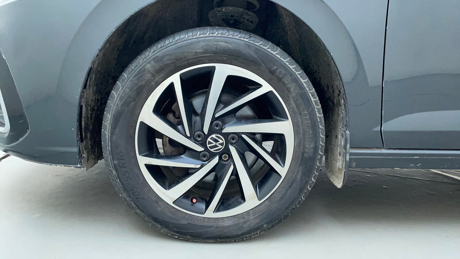 Used 2022 Volkswagen Virtus Topline 1.0 TSI AT Petrol Automatic tyres LEFT FRONT TYRE RIM VIEW