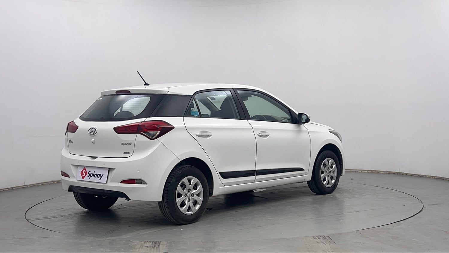 Used 2015 Hyundai Elite i20 Sportz 1.2 Petrol Manual exterior RIGHT REAR CORNER VIEW