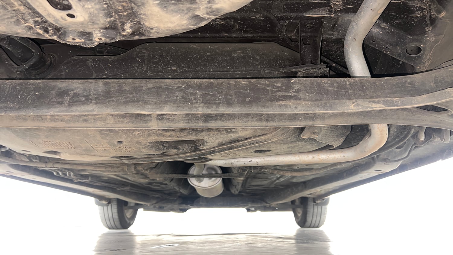 Used 2020 Maruti Suzuki Swift ZXi Plus AMT Petrol Automatic extra REAR UNDERBODY VIEW (TAKEN FROM REAR)