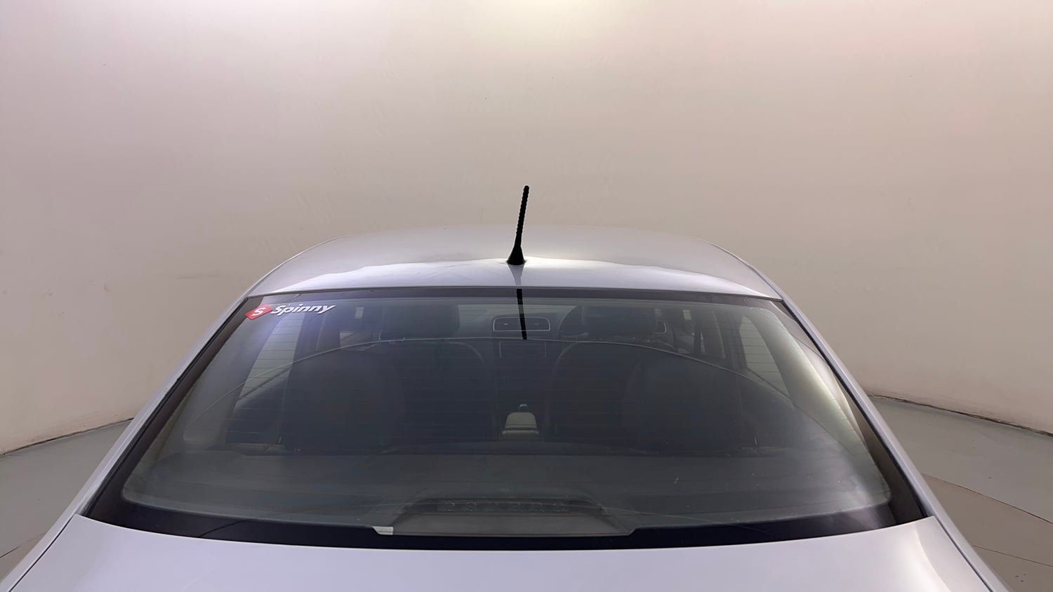 Used 2014 Volkswagen Vento Highline Petrol Petrol Manual exterior BACK WINDSHIELD VIEW