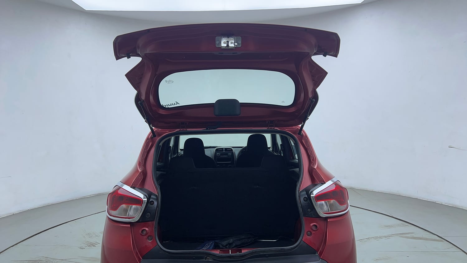 Used 2019 Renault Kwid RXL Petrol Manual interior DICKY DOOR OPEN VIEW