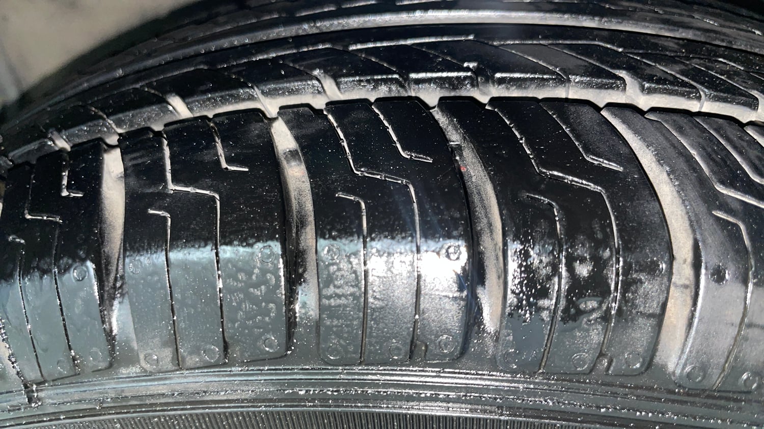 Used 2019 Hyundai Santro Sportz Petrol+CNG (Outside Fitted) Cng Manual tyres RIGHT REAR TYRE TREAD VIEW