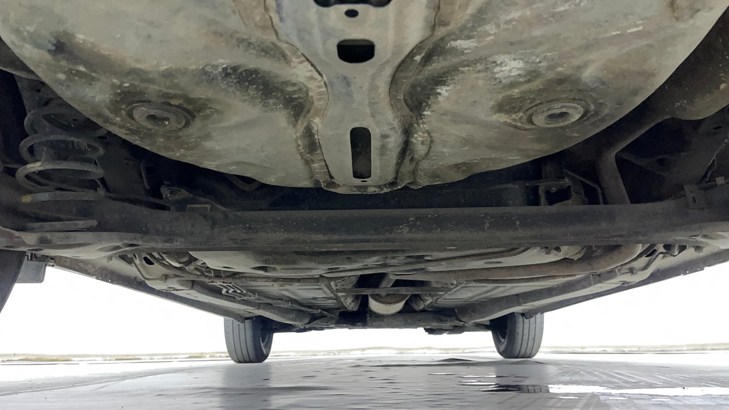 Used 2020 Maruti Suzuki Baleno Delta Petrol Manual extra REAR UNDERBODY VIEW (TAKEN FROM REAR)