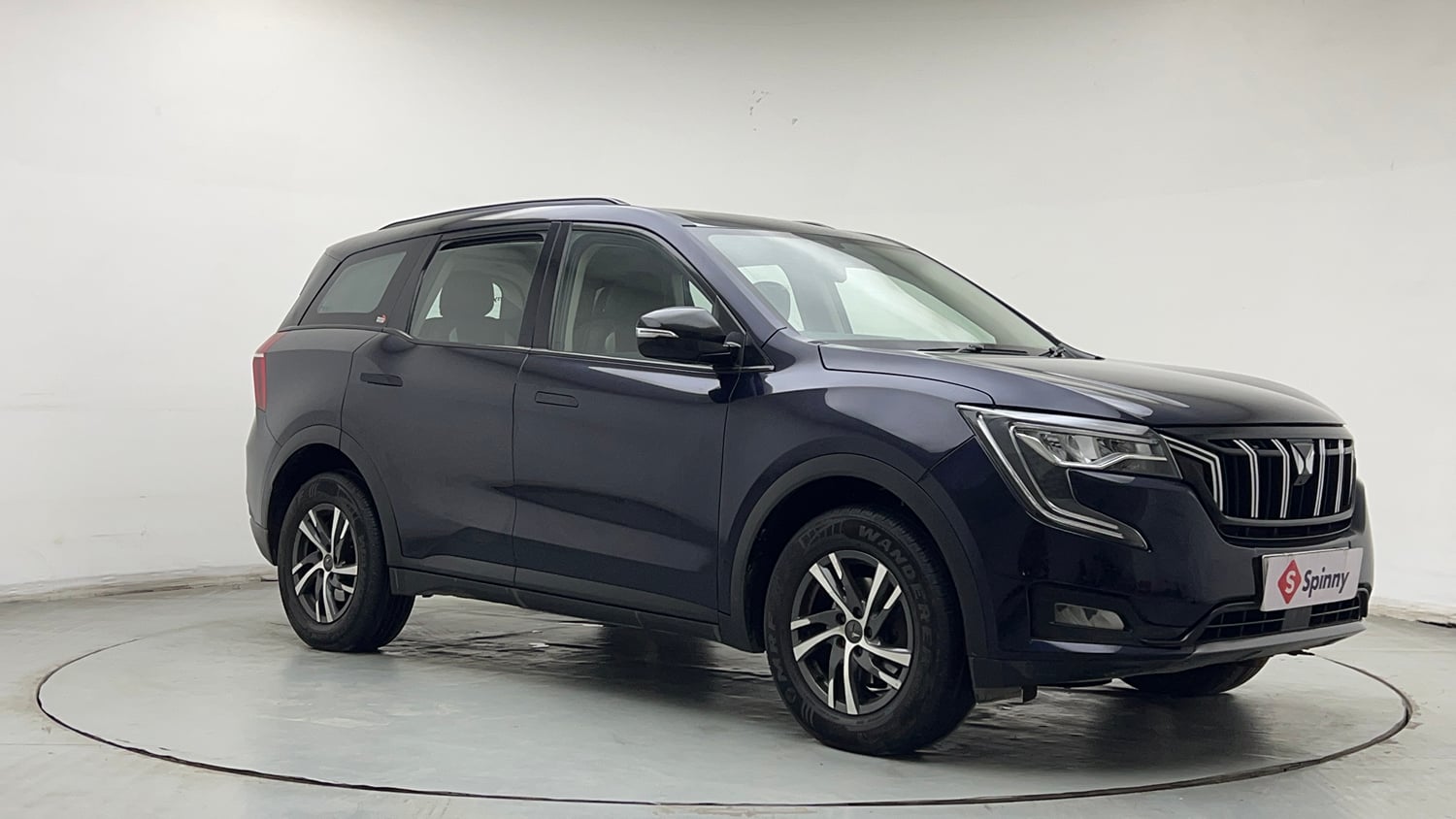 Used 2024 Mahindra XUV700 AX 5 Diesel AT 7 STR Diesel Automatic exterior RIGHT FRONT CORNER VIEW