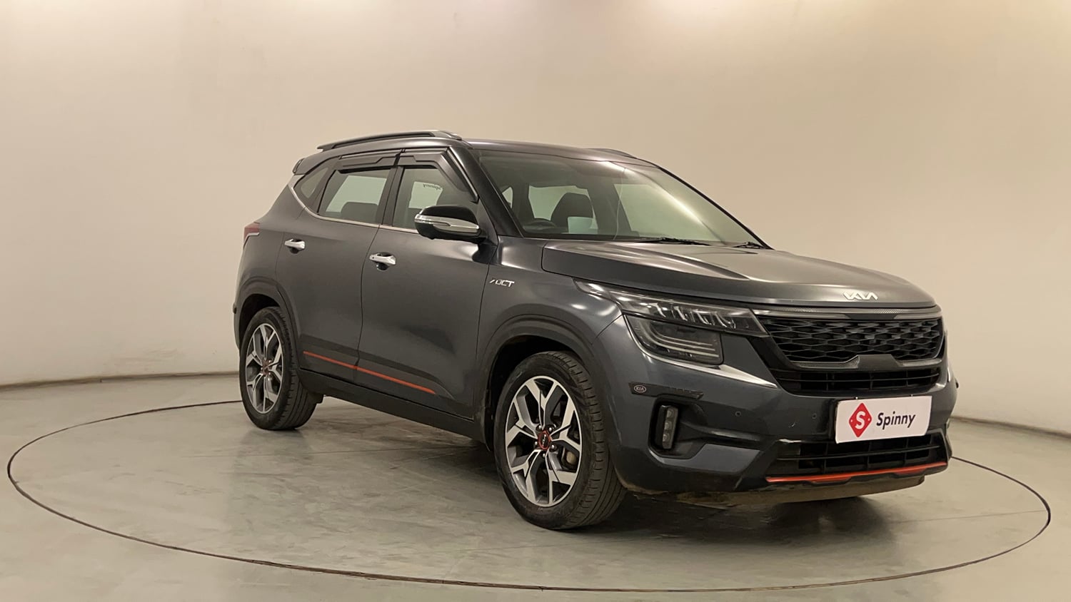 Used 2022 Kia Seltos X Line 1.4 DCT Petrol Automatic exterior RIGHT FRONT CORNER VIEW