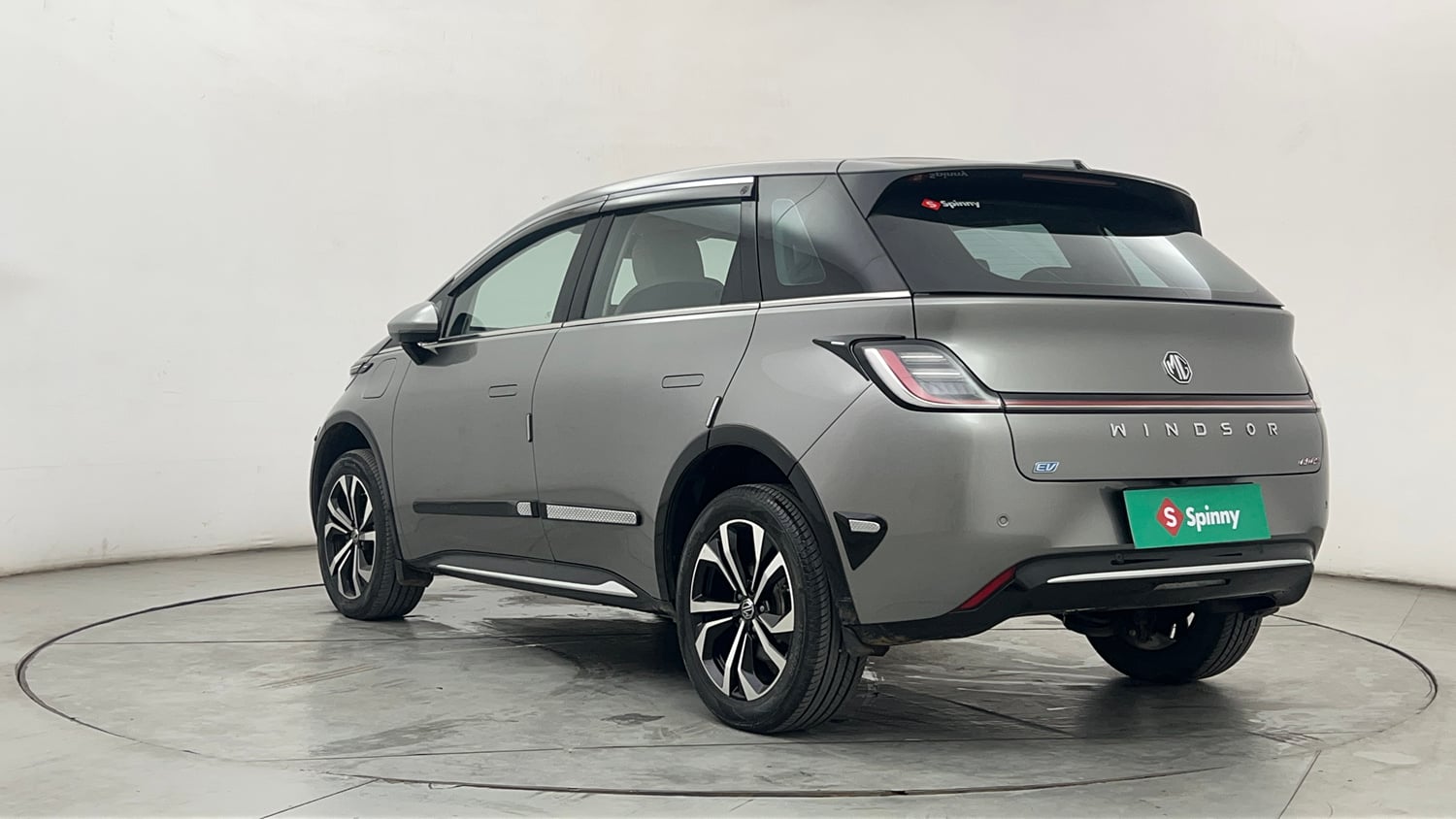 Used 2026 MG Motors Windsor EV Essence Pro Electric Automatic exterior LEFT REAR CORNER VIEW