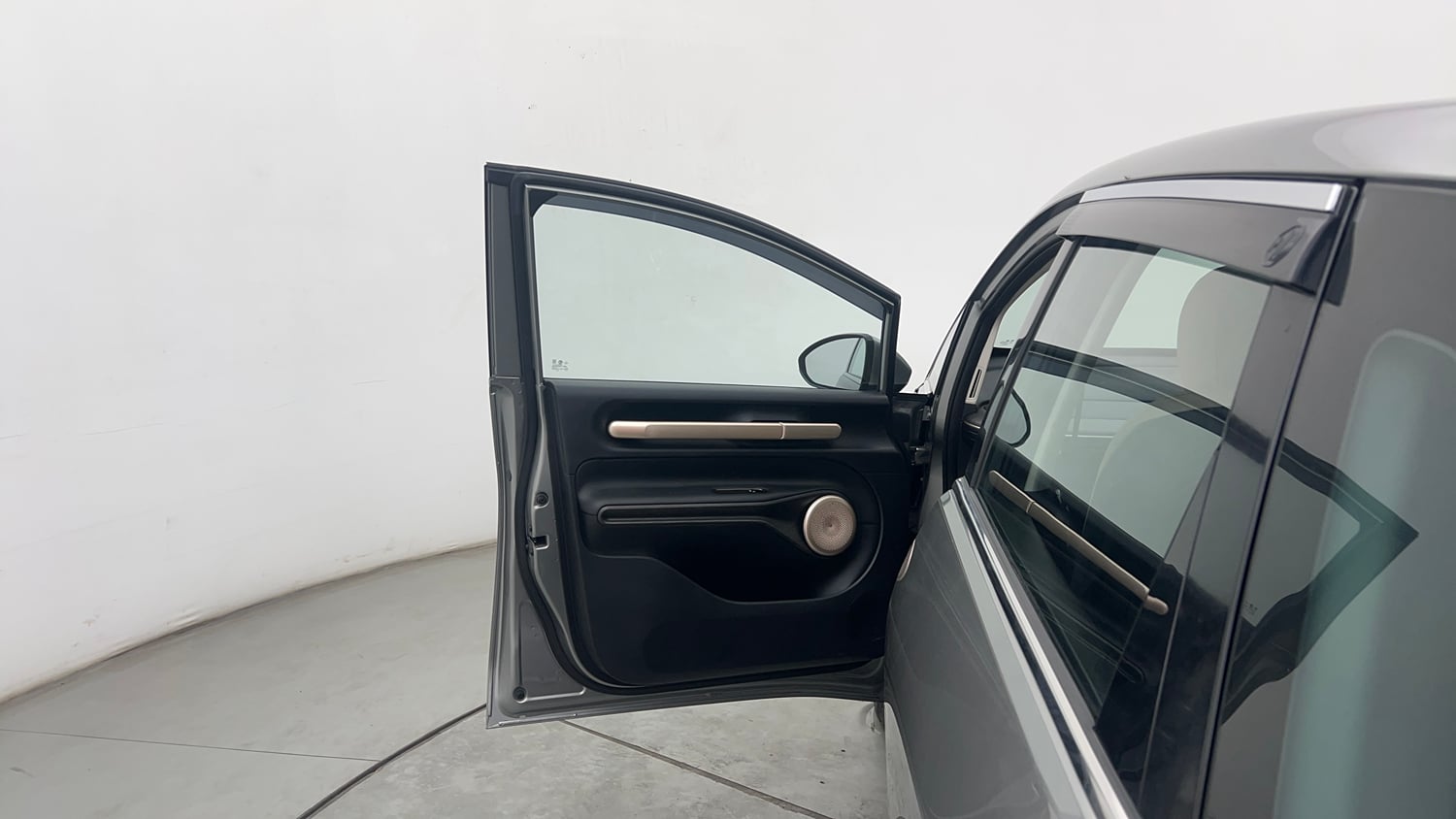 Used 2026 MG Motors Windsor EV Essence Pro Electric Automatic interior LEFT FRONT DOOR OPEN VIEW
