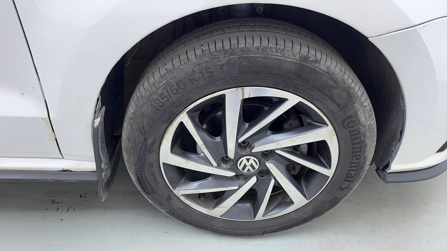Used 2020 Volkswagen Polo Comfortline Plus 1.0L MPI Petrol Manual tyres RIGHT FRONT TYRE RIM VIEW