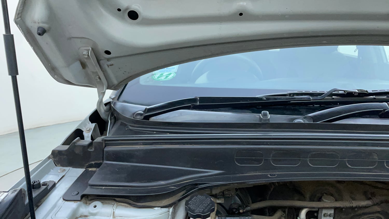Used 2016 Hyundai Creta 1.6 SX Plus Petrol Petrol Manual engine ENGINE RIGHT SIDE HINGE & APRON VIEW