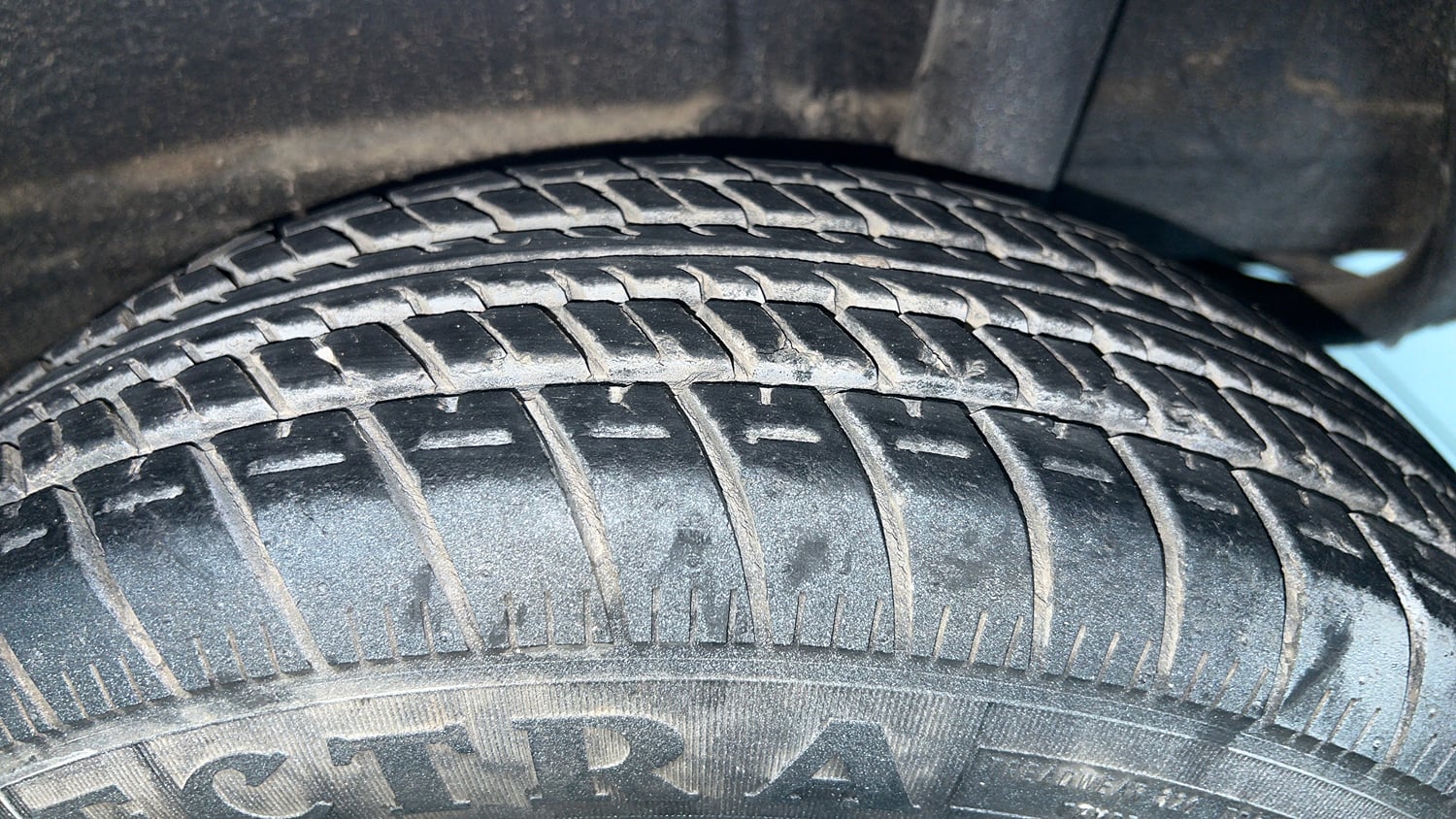 Used 2019 Maruti Suzuki Wagon R LXi 1.0 Petrol Manual tyres LEFT REAR TYRE TREAD VIEW