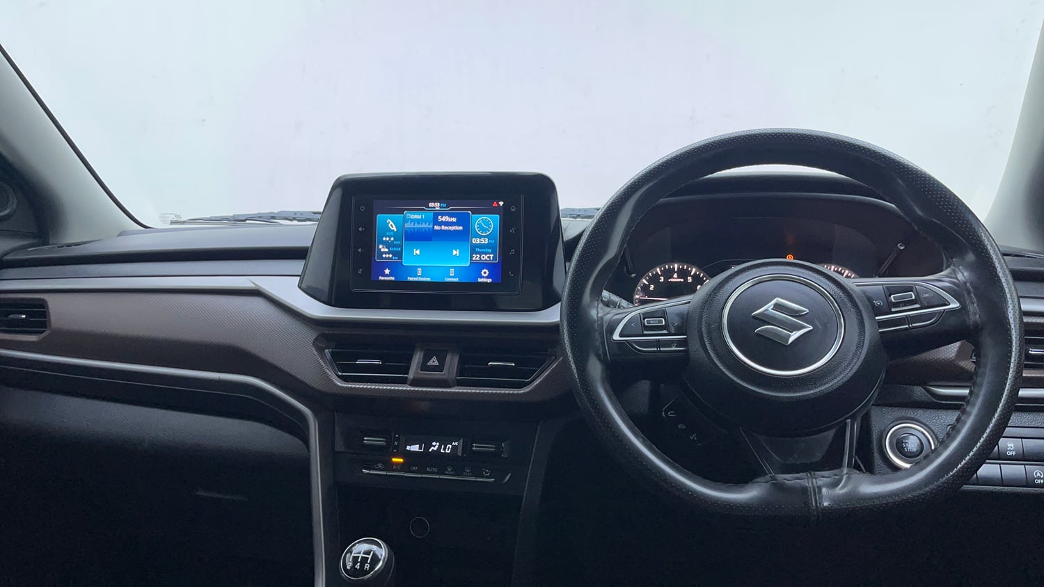Used 2023 Maruti Suzuki Brezza ZXi Petrol Manual interior DASHBOARD VIEW
