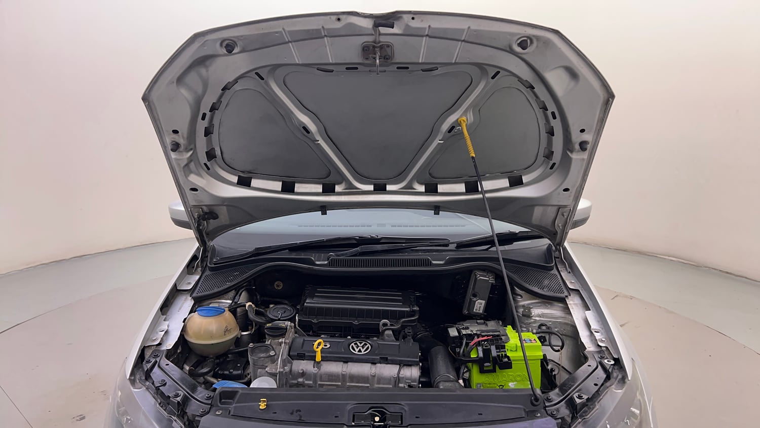 Used 2014 Volkswagen Vento Highline Petrol Petrol Manual engine ENGINE & BONNET OPEN FRONT VIEW