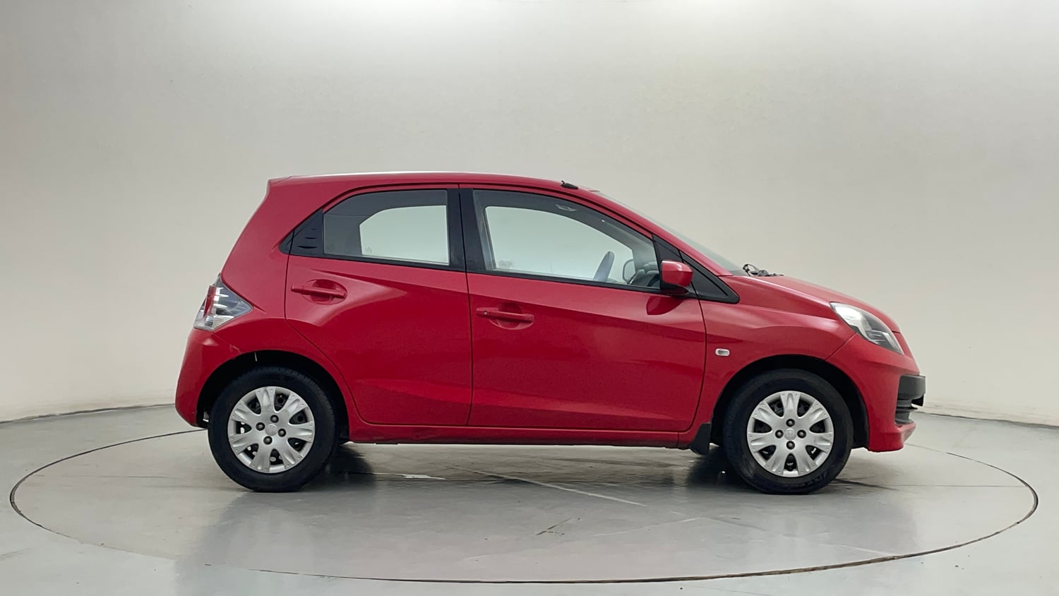 Used 2014 Honda Brio S MT Petrol Manual exterior RIGHT SIDE VIEW