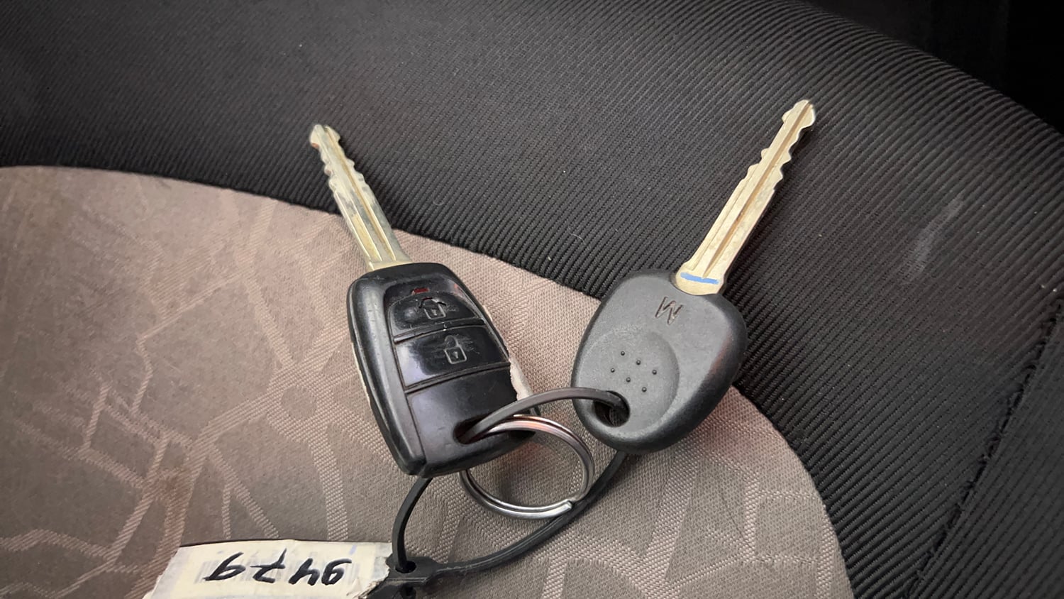 Used 2016 Hyundai Grand i10 Sportz 1.2 Kappa VTVT Petrol Manual extra CAR KEY VIEW