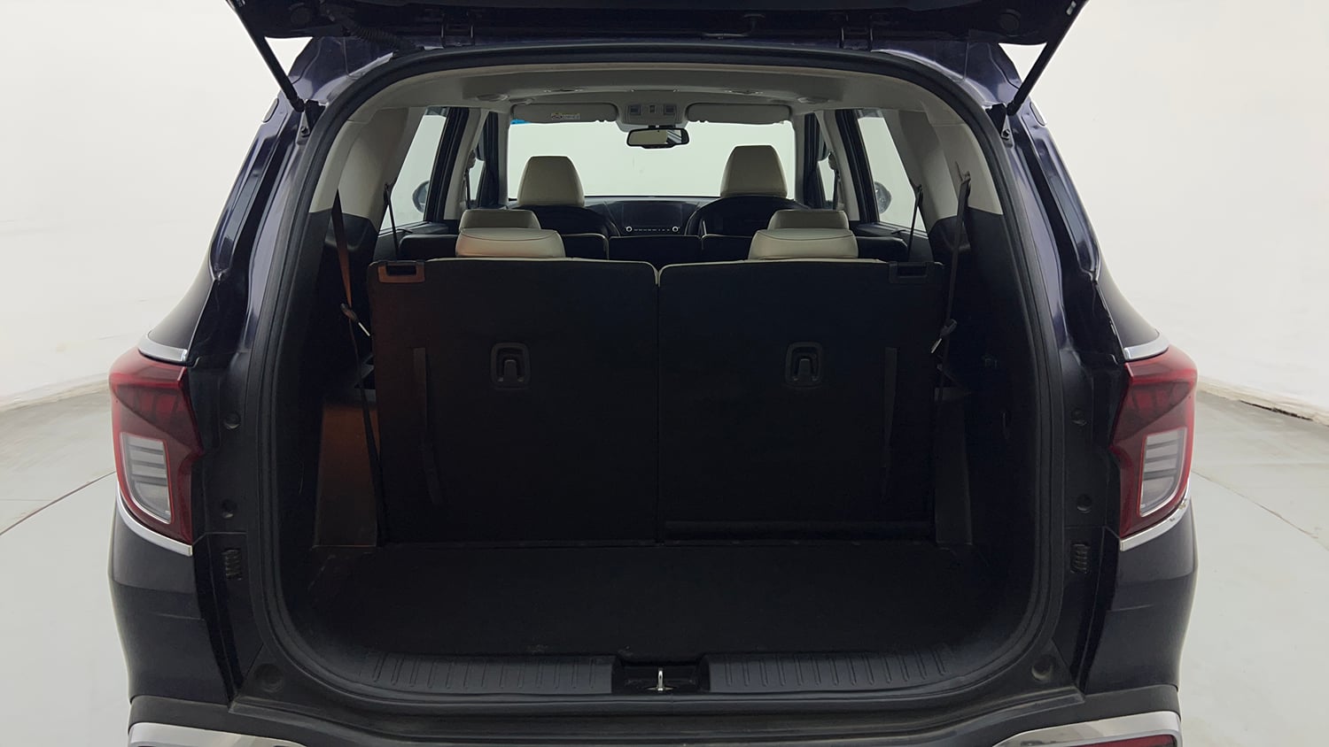 Used 2022 Kia Carens Luxury Plus 1.5 Diesel AT 7 STR Diesel Automatic interior DICKY INSIDE VIEW