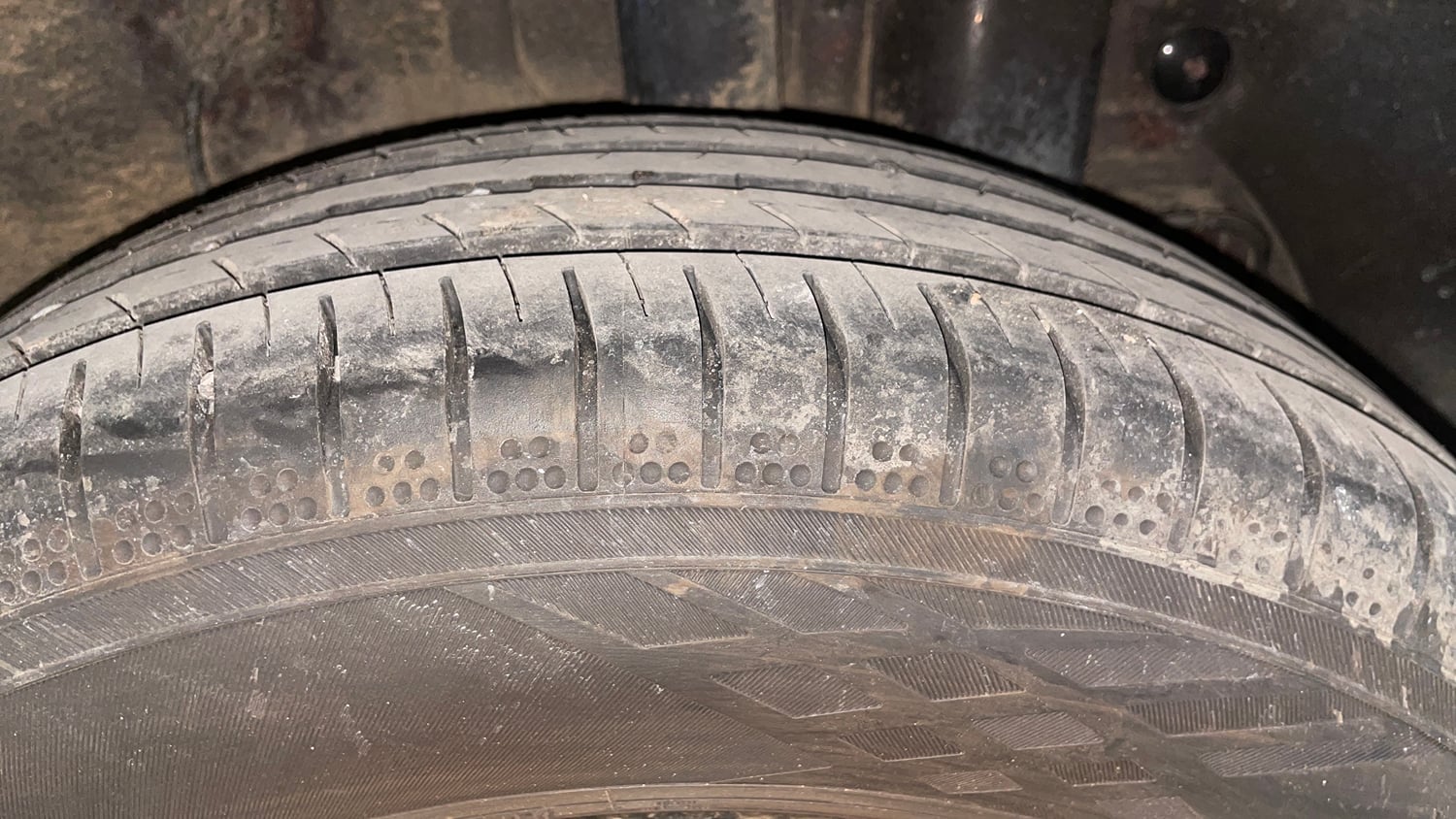 Used 2016 Hyundai Elite i20 Sportz 1.2 Petrol Manual tyres LEFT REAR TYRE TREAD VIEW